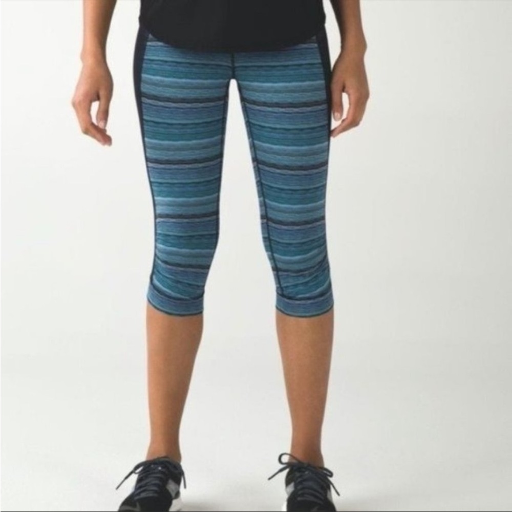 Lululemon Stop At Nothing Crop Leggings in Space Dye Twist Blue SZ 4